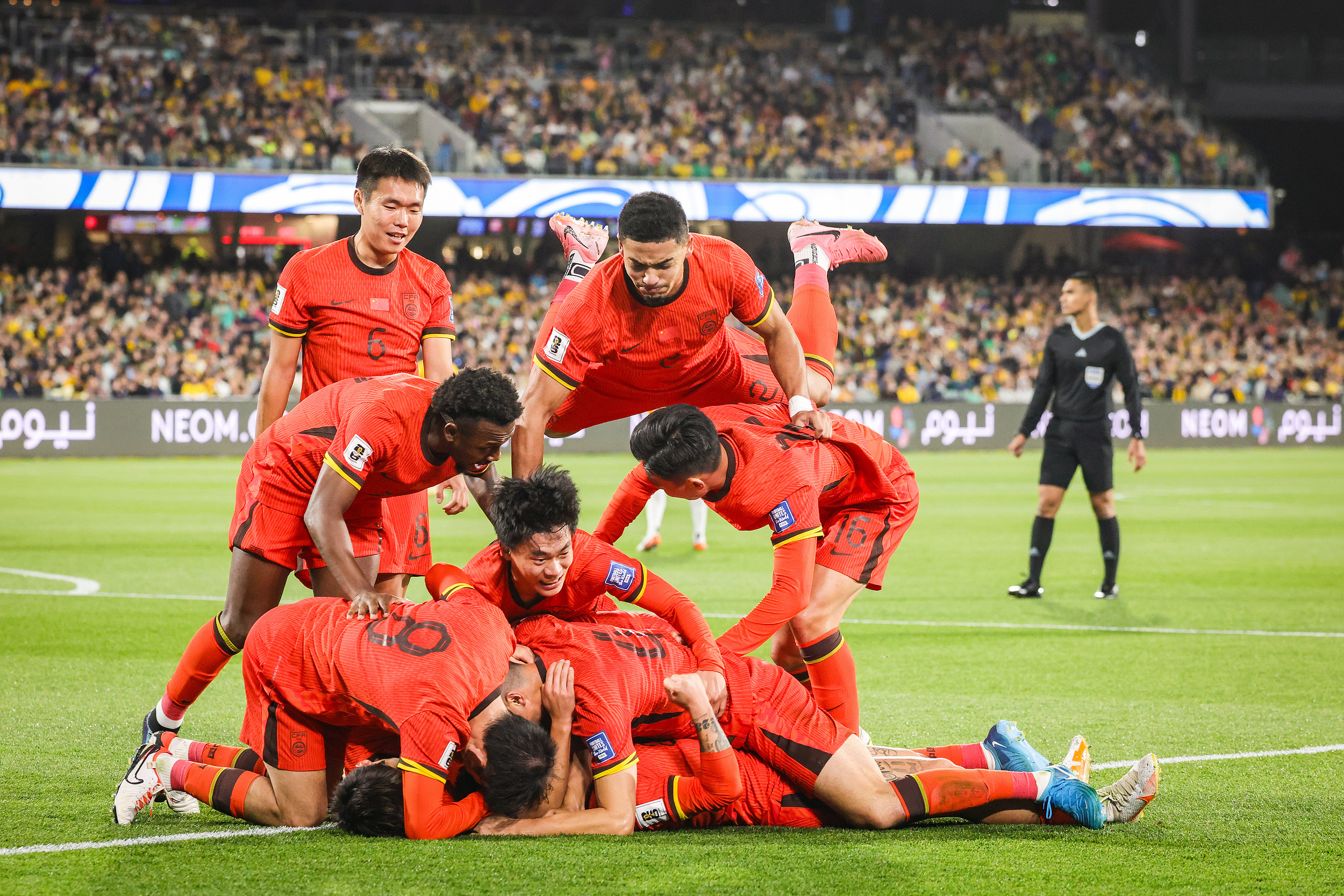 印尼队绝杀印度队,李梓嘉带队取胜 印尼队绝杀印度队,李梓嘉带队取胜