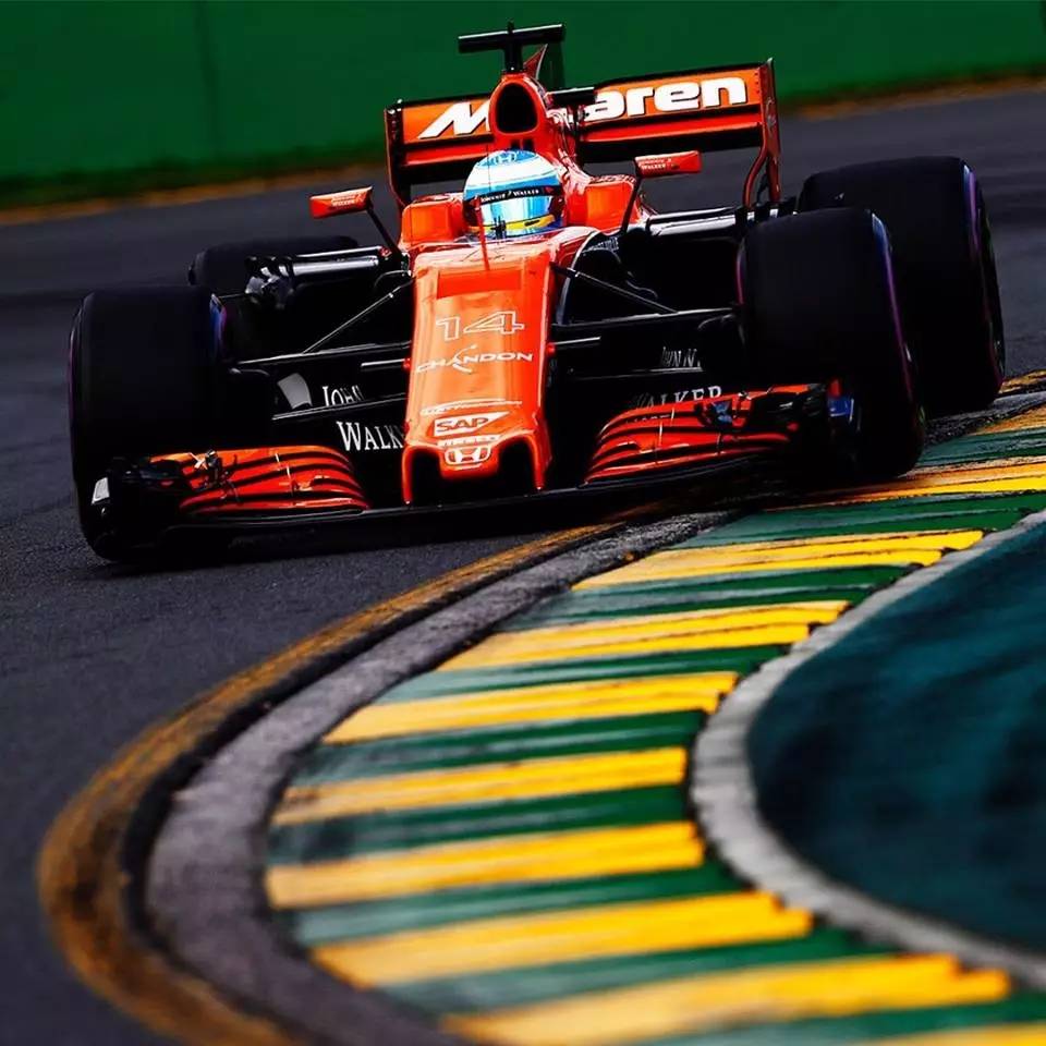 梅赛德斯轻取哈斯车队,阿隆索关键制胜 梅赛德斯轻取哈斯车队,阿隆索关键制胜