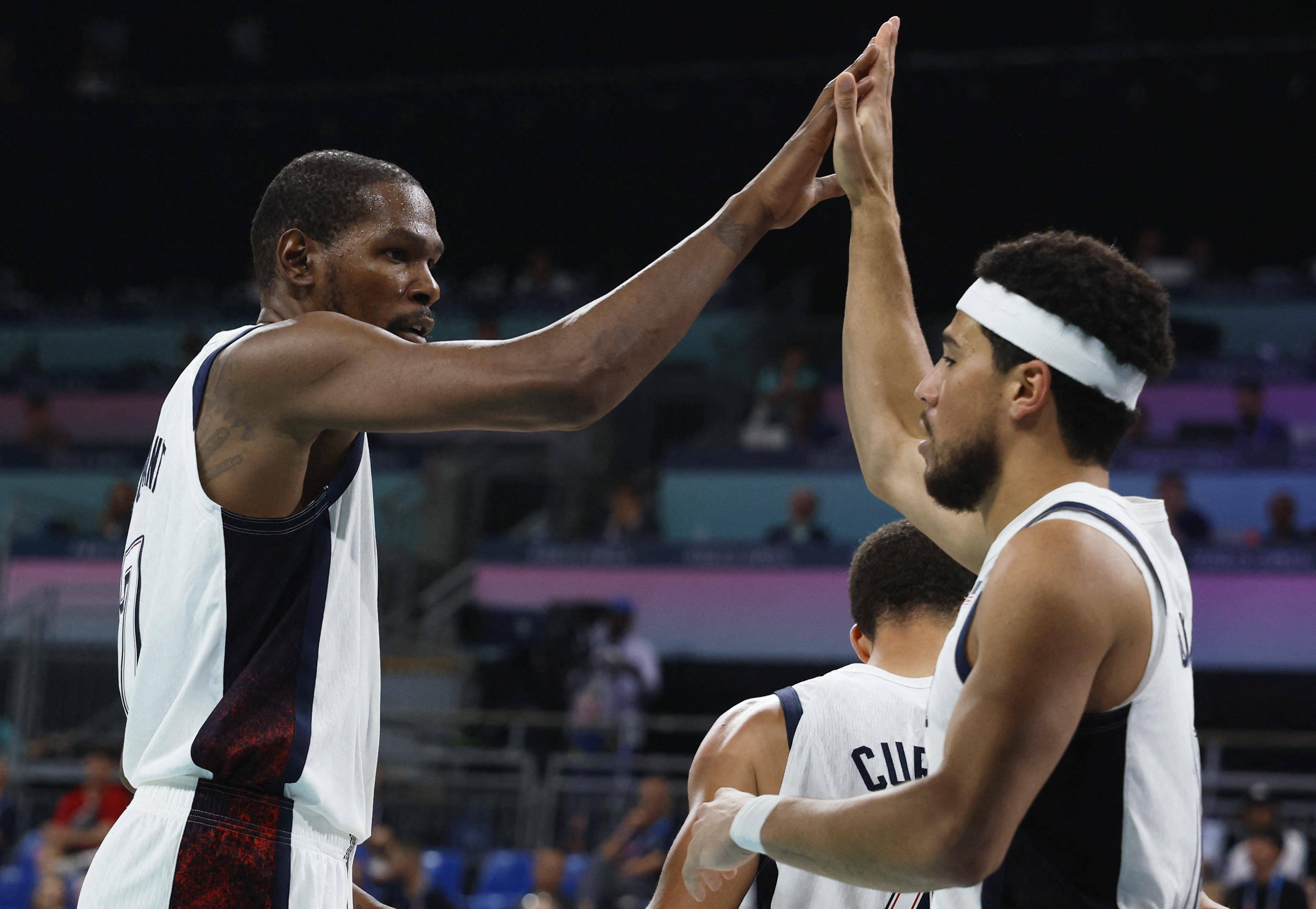 美国男篮险胜塞尔维亚男篮,布拉德利打破历史纪录 美国男篮险胜塞尔维亚男篮,布拉德利打破历史纪录