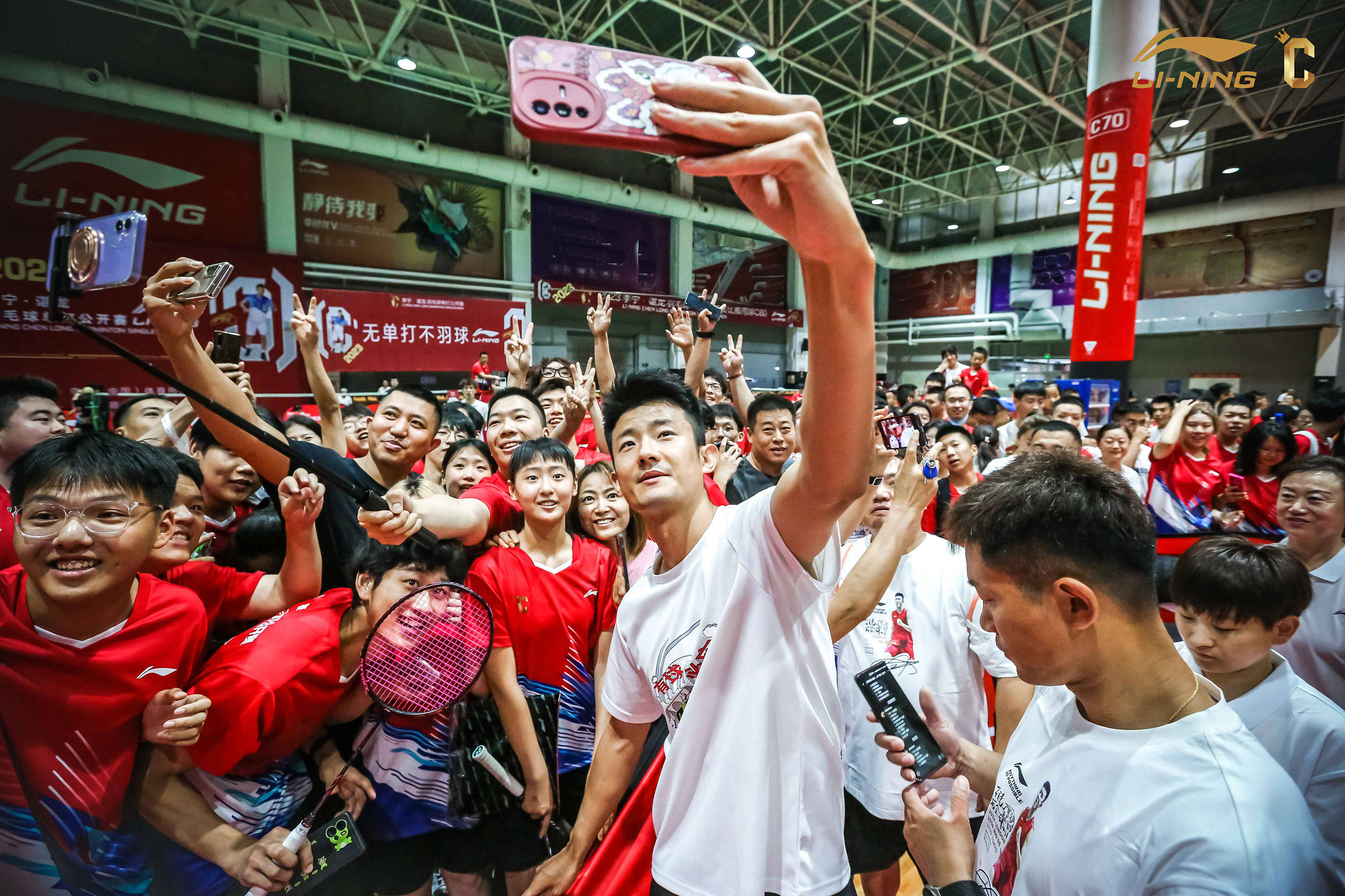 印度羽毛球队鏖战中国羽毛球队,谌龙完成帽子戏法 印度羽毛球队鏖战中国羽毛球队,谌龙完成帽子戏法