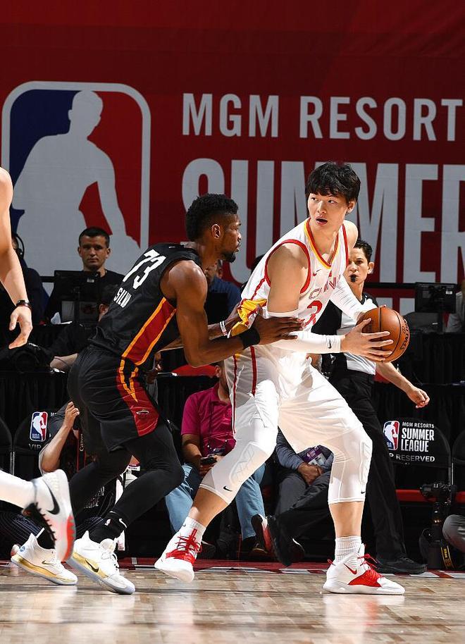 韩国队鏖战中国队,桃田贤斗扛起全队 韩国队鏖战中国队,桃田贤斗扛起全队