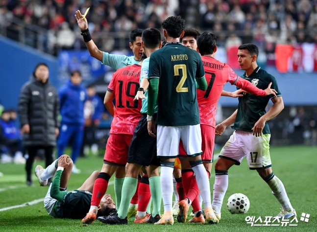 韩国羽毛球队完胜印尼羽毛球队，辛杜绝境逆转