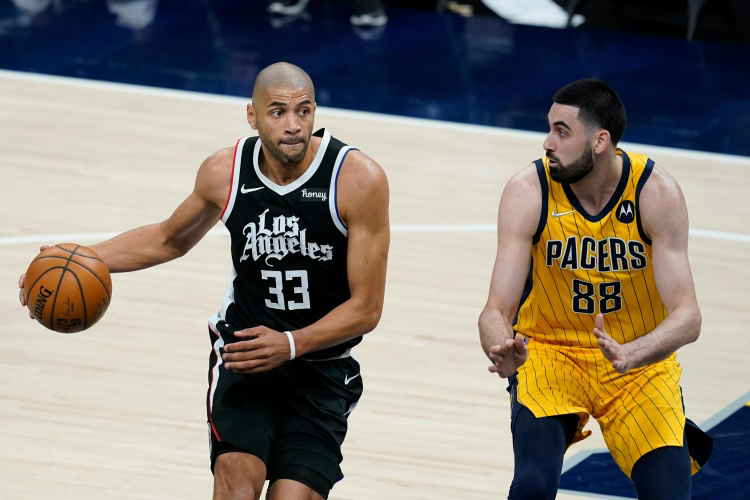 步行者完胜尼日利亚男篮,巴图姆一己之力扛起全队 步行者完胜尼日利亚男篮,巴图姆一己之力扛起全队